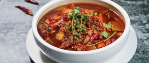 麻六記預(yù)制菜賺“麻”了，代工模式能走遠(yuǎn)嗎？
